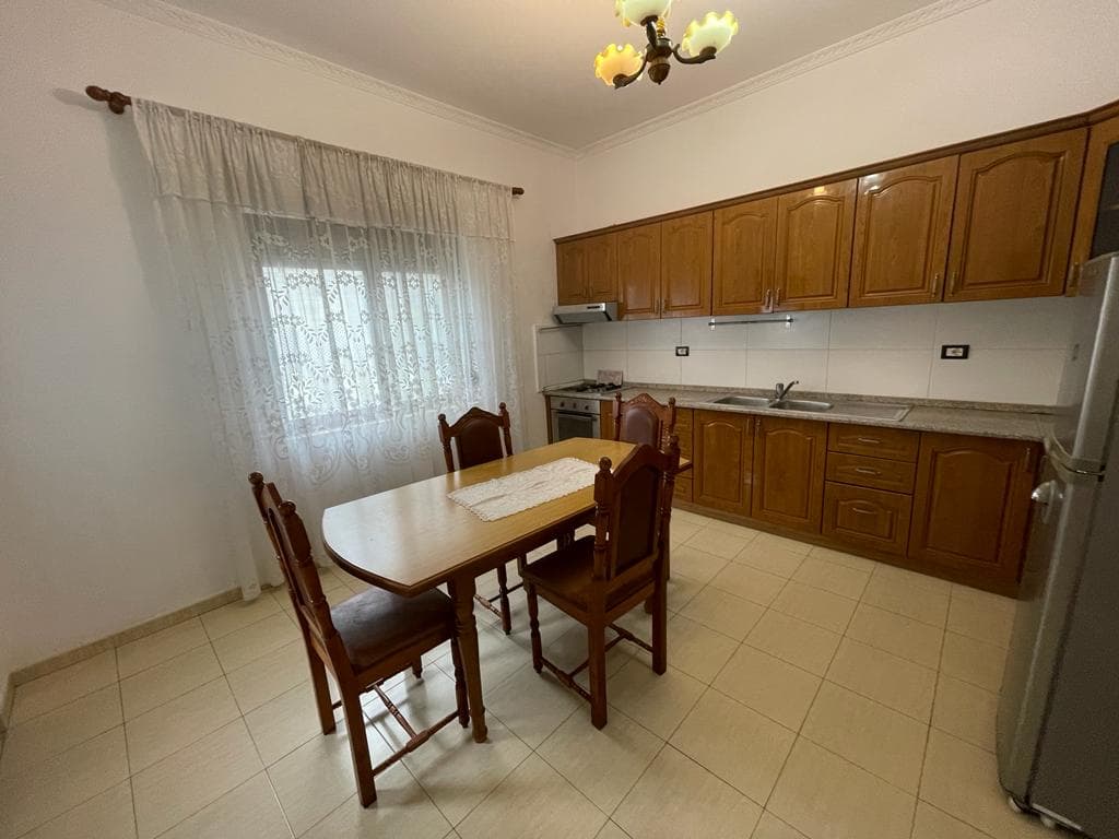 JEPET ME QERA KATI I 2 I NJE VILE TEK ISH-FIDANISHTJA, DURRES 3