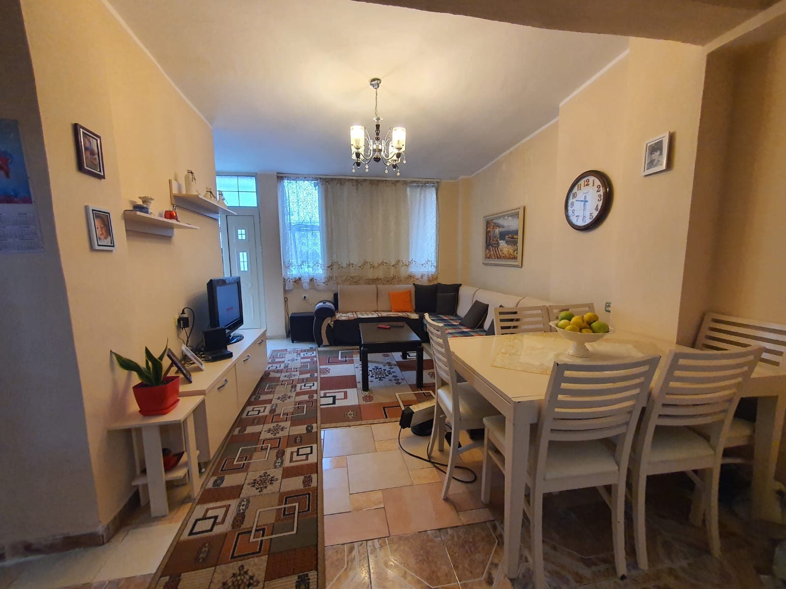 SHITET APARTAMENT 1+1 PRANE KRYQIT TE KUQ,DURRES. 2