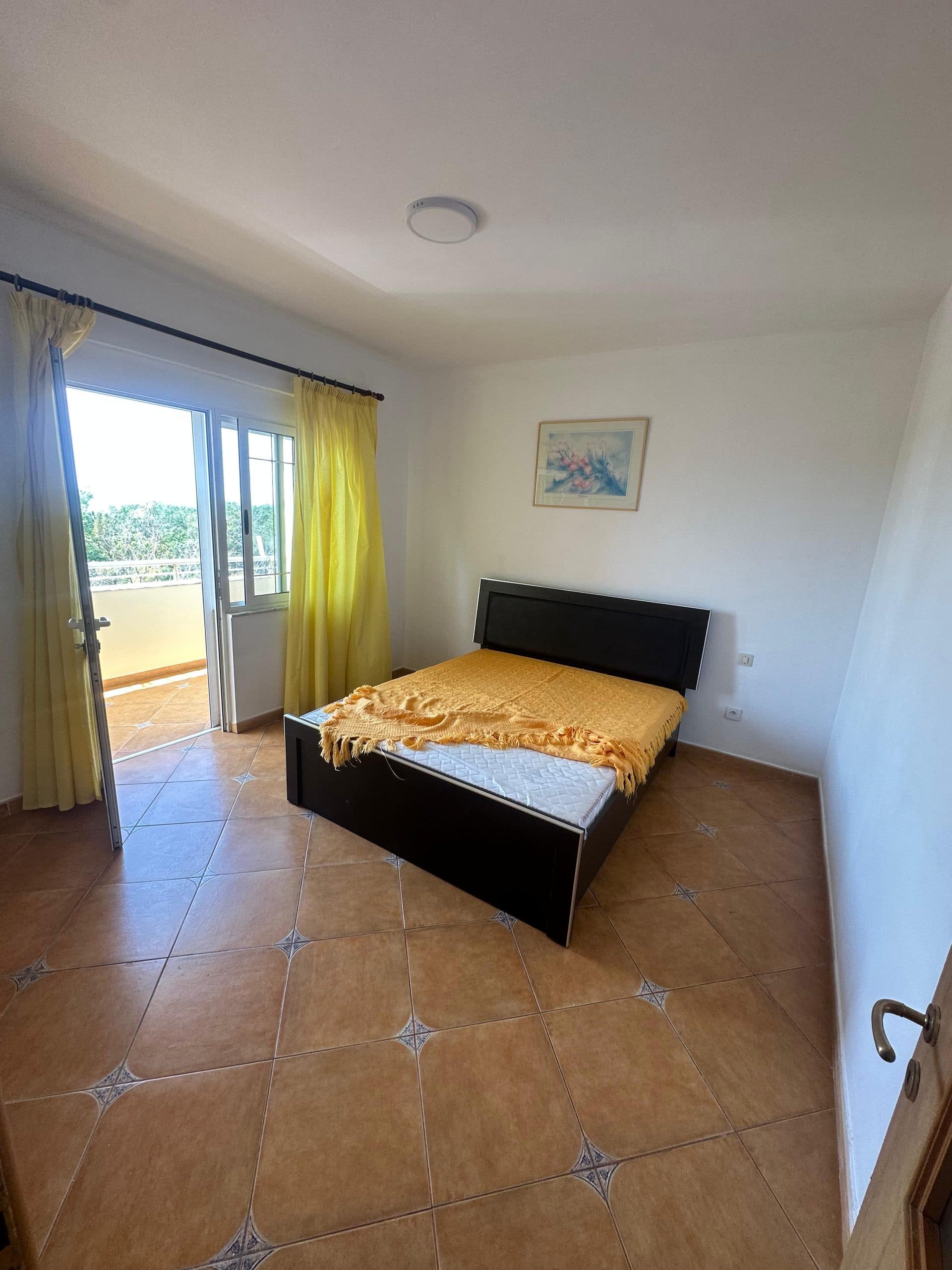 JEPET ME QERA APARTAMENT 1+1, PLAZH, DURRES. 3