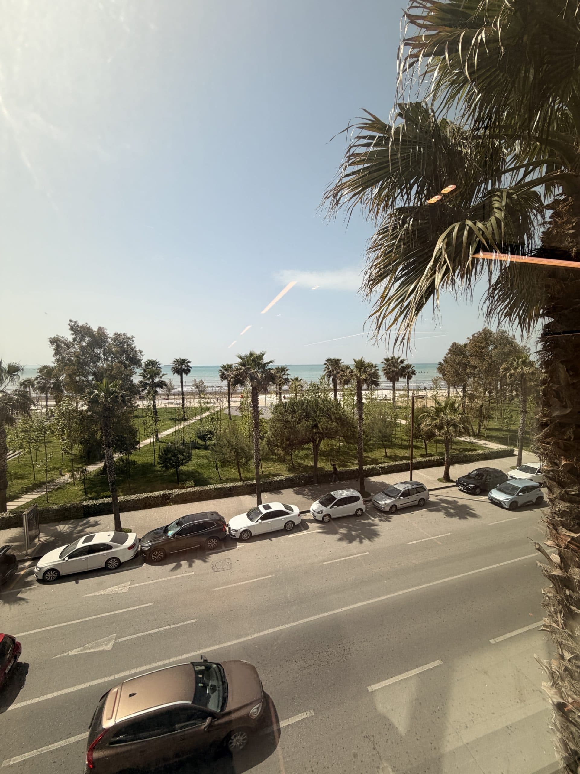 JEPET ME QERA AMBIENT BIZNESI PRANE VOLLGES, DURRES