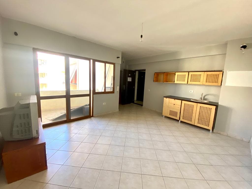 SHITET APARTAMENT 1+1 PRANE AS HOTEL, GOLEM, DURRES. 2