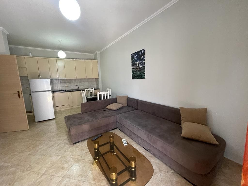 SHITET APARTAMENT 1+1 PRANE PISTA KOSOVA PLAZH,DURRES.