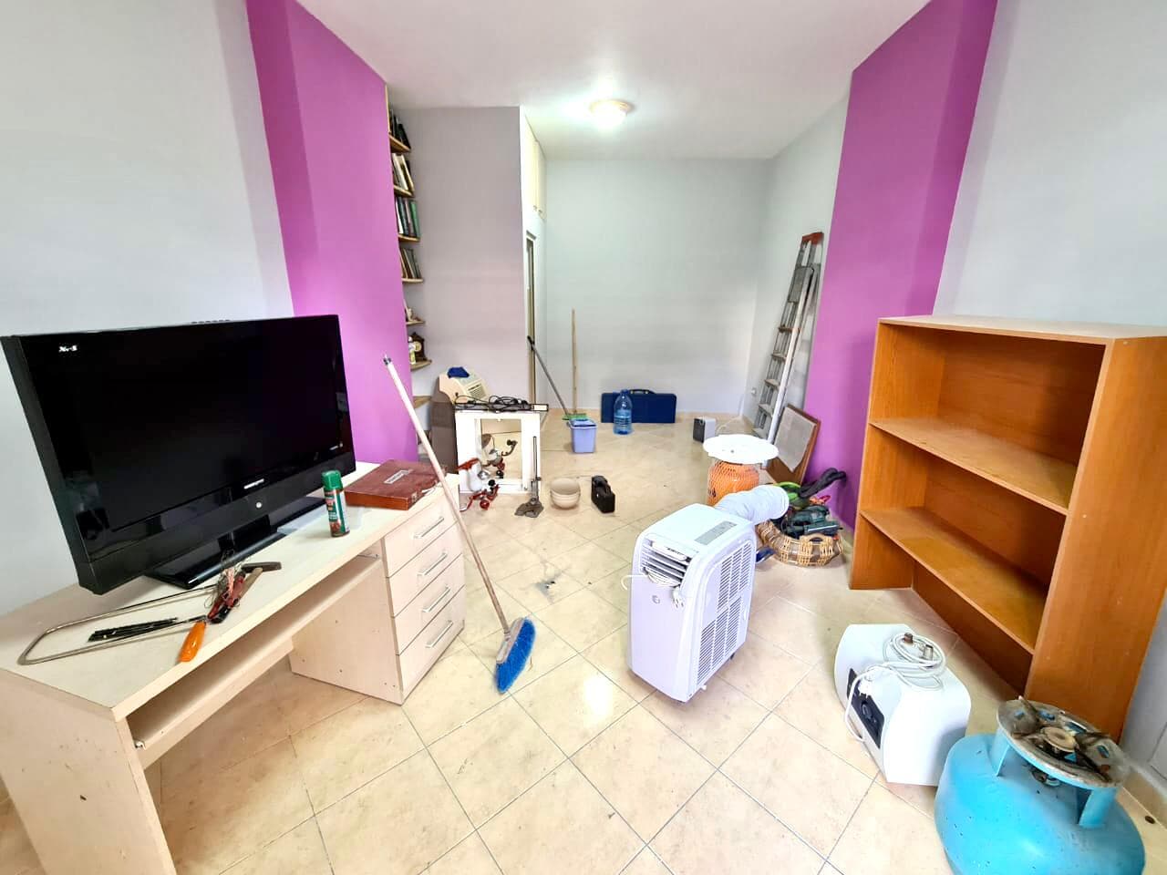 SHITET AMBIENT BIZNESI PRANE ISH RAJONIT TE POLICISE, DURRES.