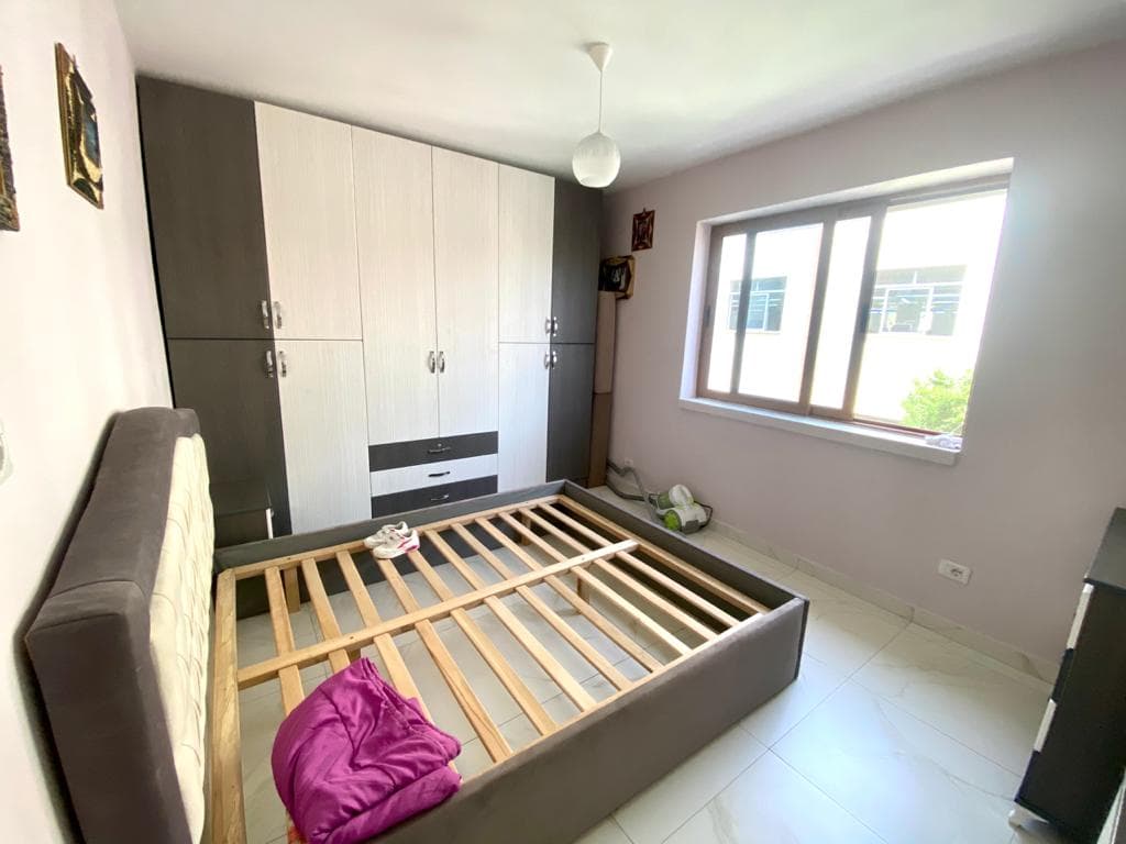 SHITET APARTAMENT 1+1 PRANE SIGURIMEVE SHOQERORE, DURRES. 3