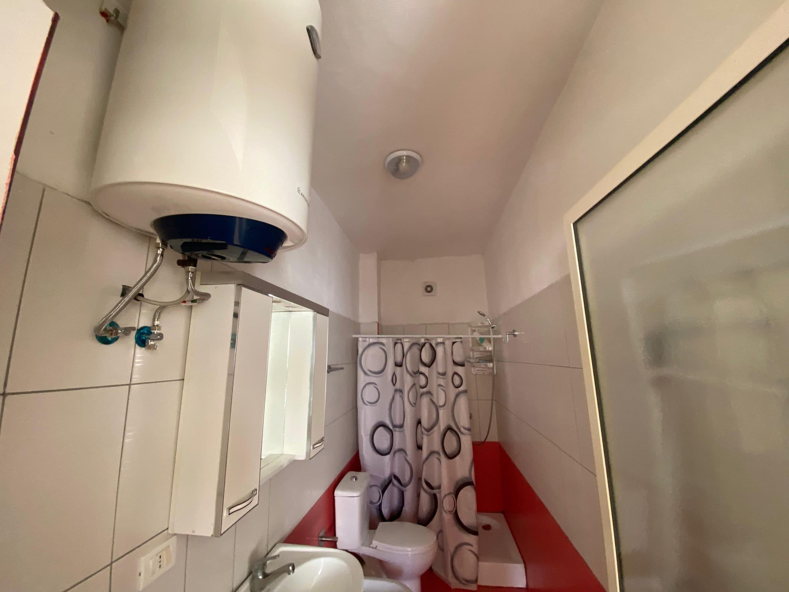 JEPET ME QERA APARTAMENT 1+1, PRANE TREGUT, DURRES. 4