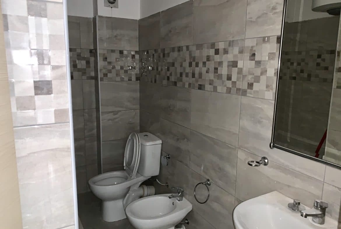 JEPET ME QERA APARTAMENT 1+1 TE VALUTA ,DURRES! 4