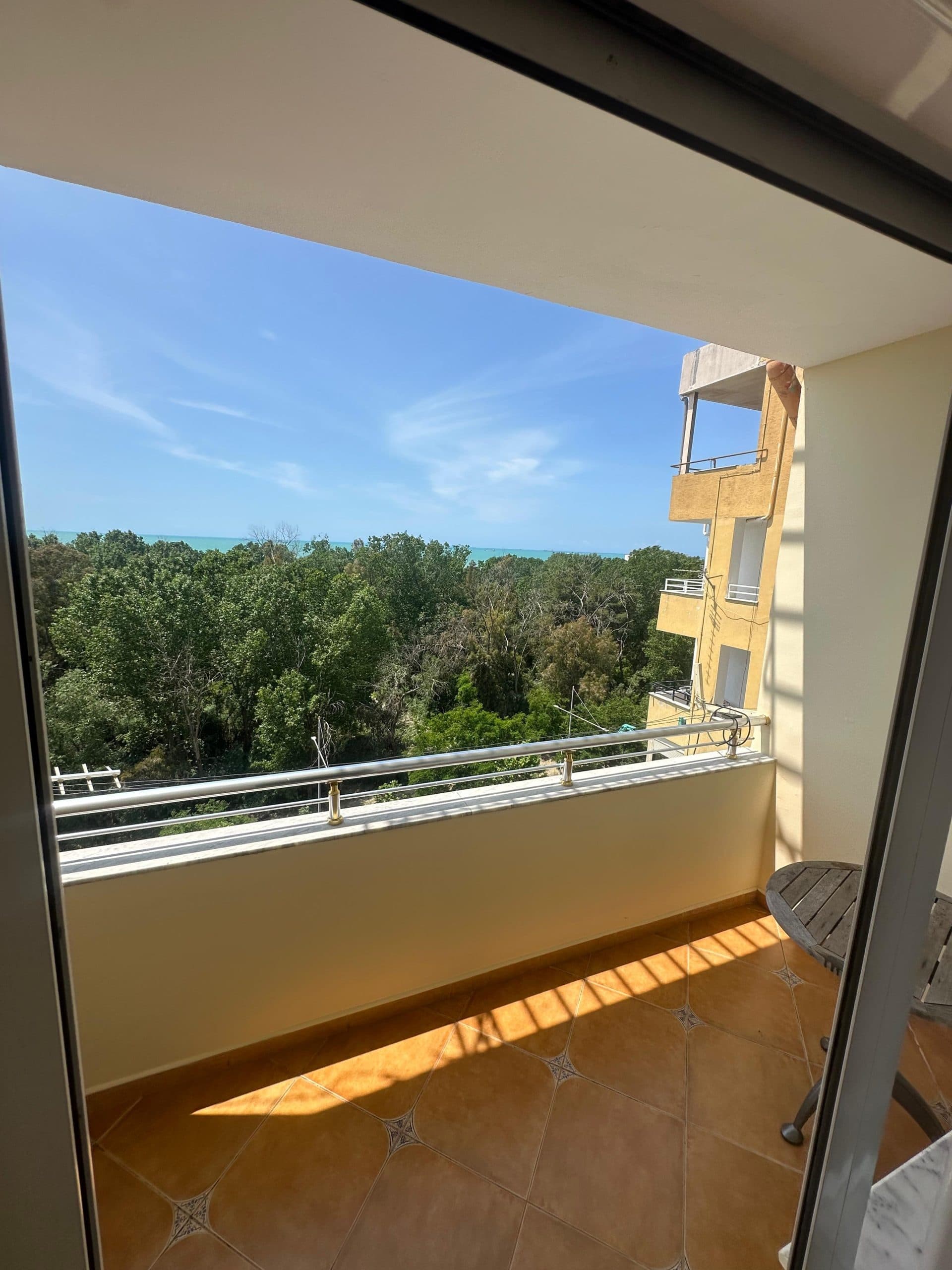 JEPET ME QERA APARTAMENT 1+1, PLAZH ILIRIA, DURRES.