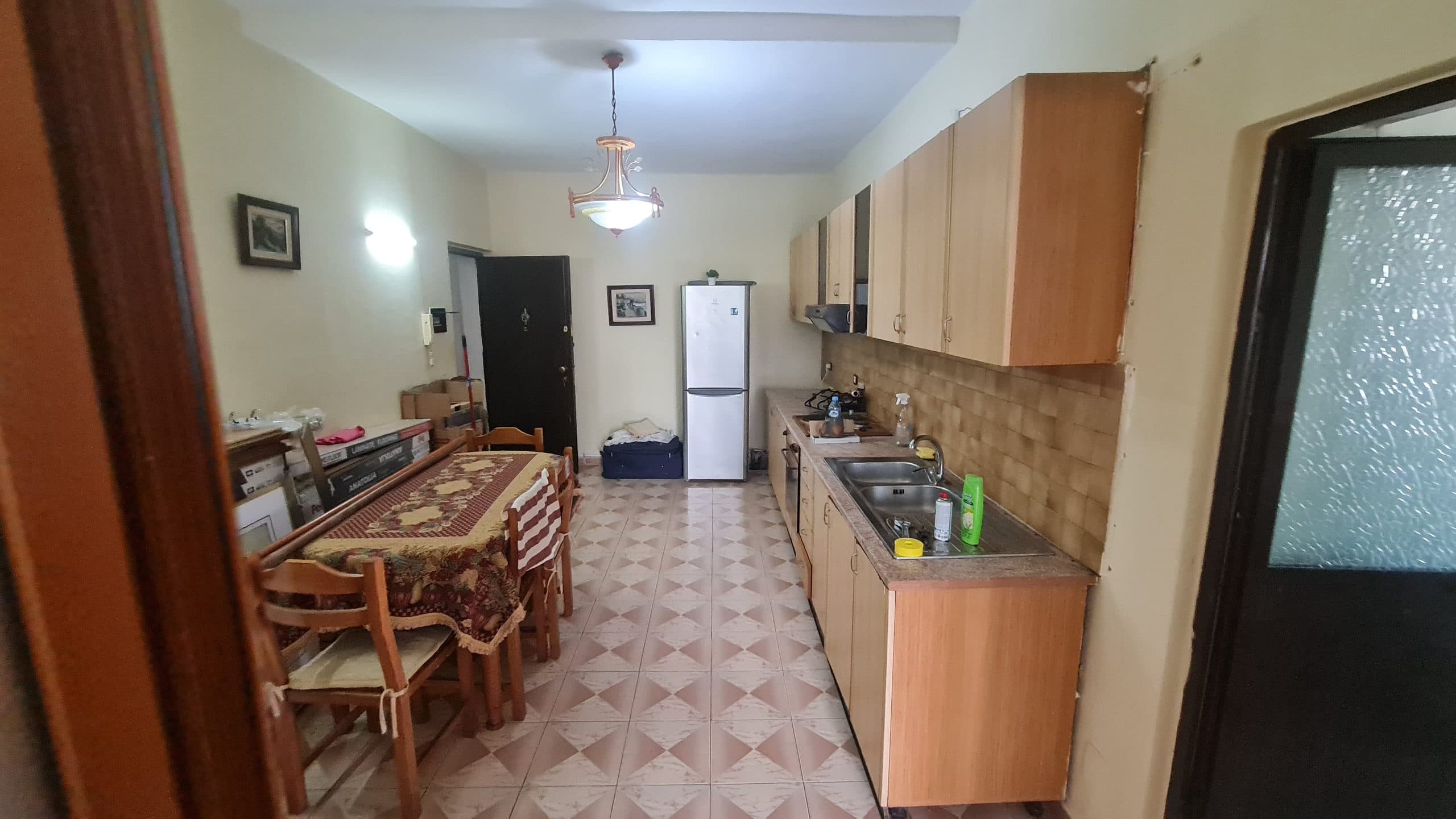 JEPET ME QERA APARTAMENT 1+1, SHKOLLA 2 GJELAT, DURRES. 2