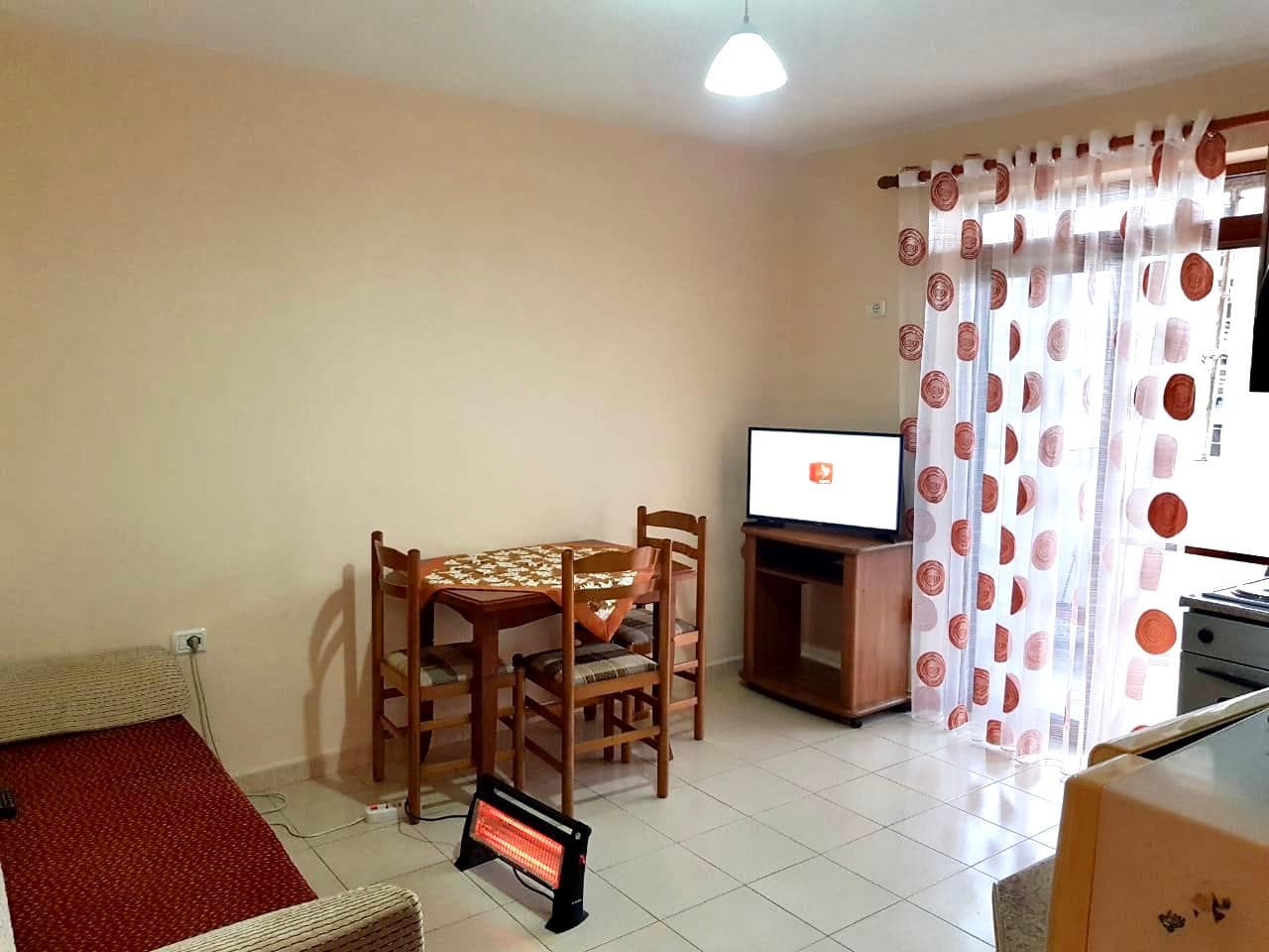 SHITET APARTAMENT 2+1 , PRANE SHKOLLES 2 GJELAT, DURRES. 2