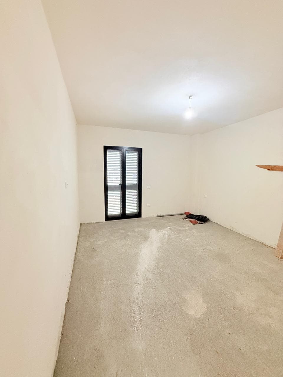 JEPET ME QERA KATI I DYTE I NJE VILE TEK MUZEUMI, DURRES 4