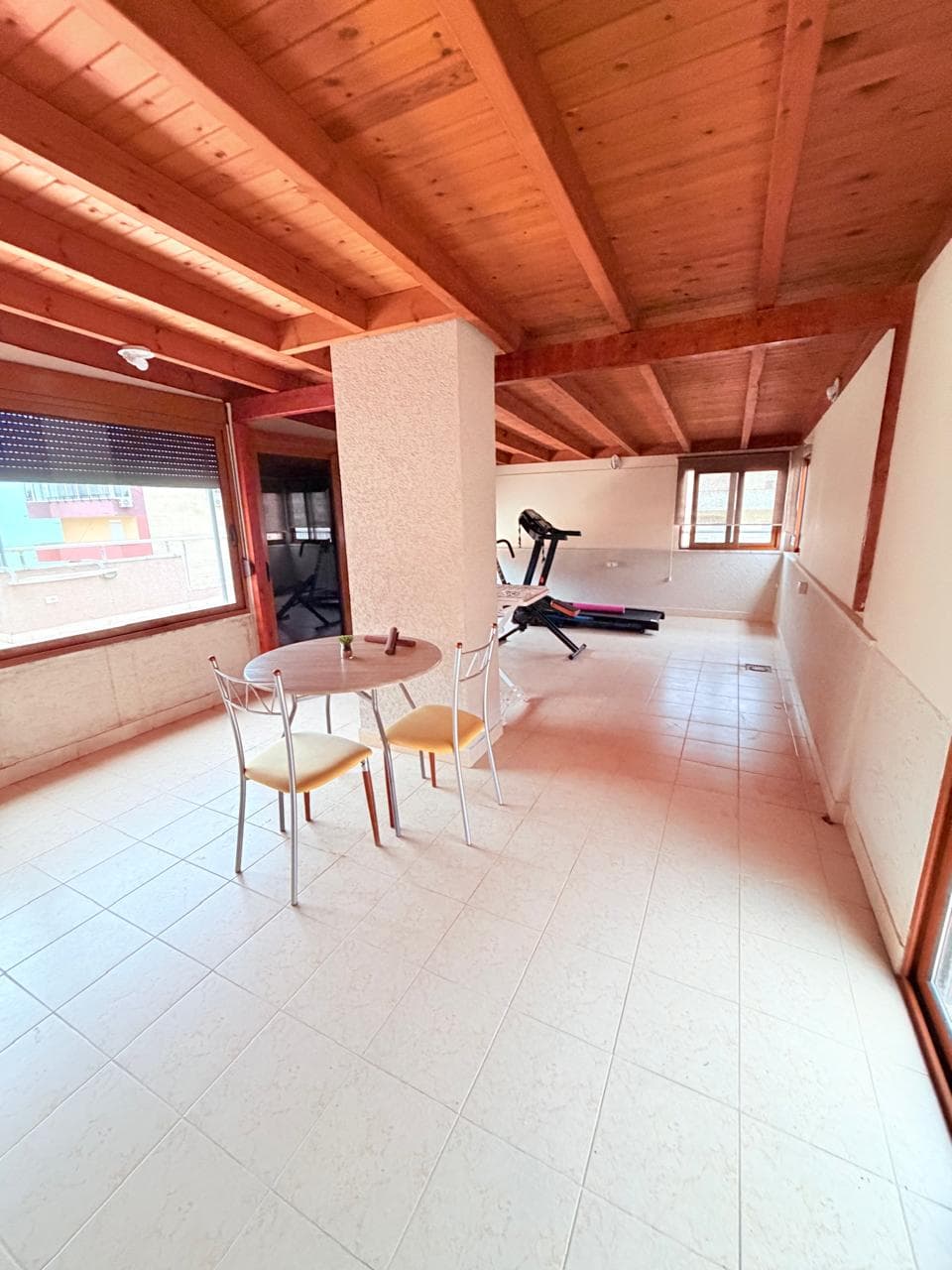 SHITET APARTAMENT 3+1+2+ DEPO VERANDE TEK GOGO RESTORANT VOLLGA DURRES 3