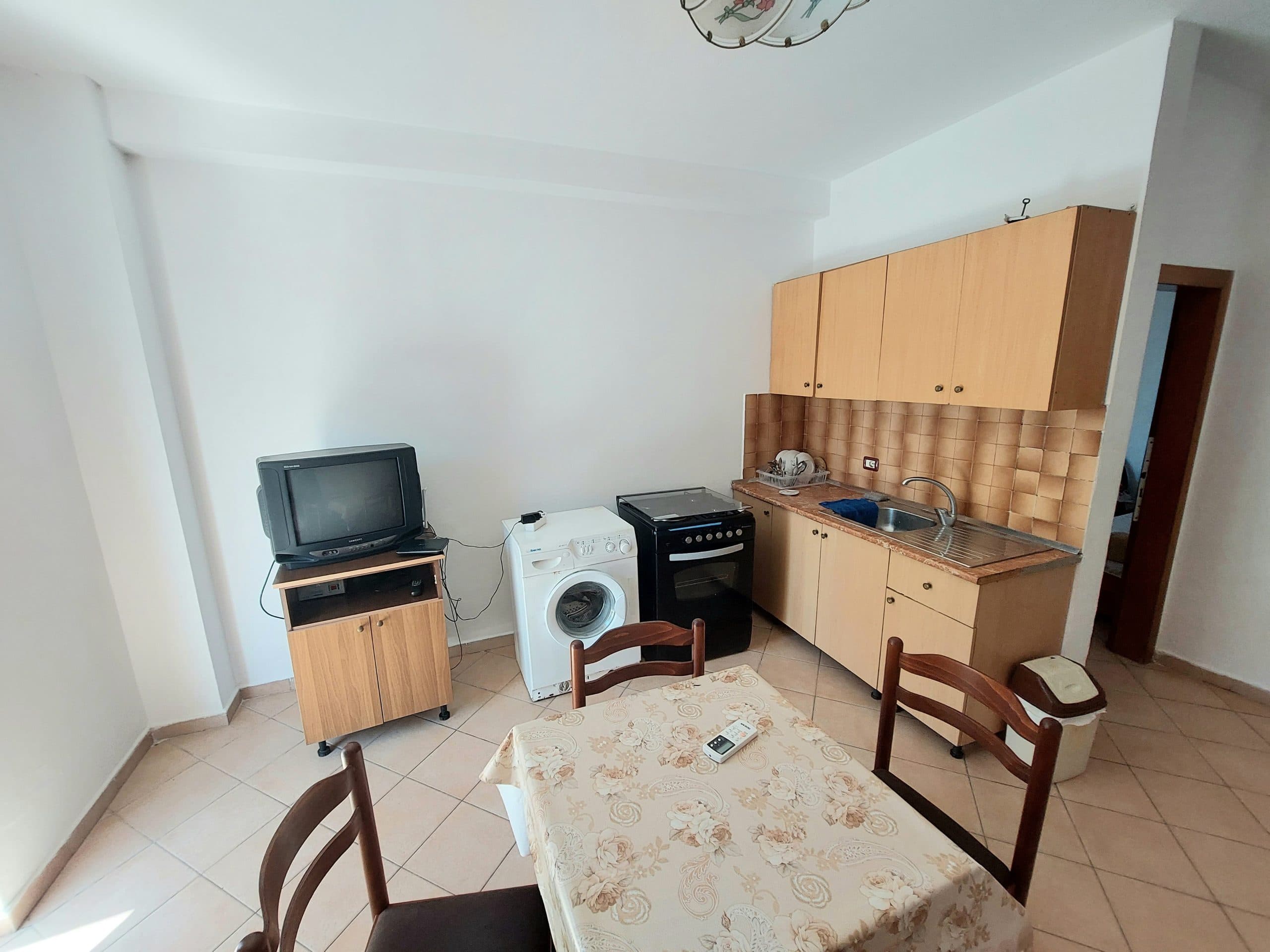 JEPET ME QERA APARTAMENT 1+1 ME PAMJE NGA DETI , PRANE HOTEL ADRIATIK, PLAZH, DURRES.