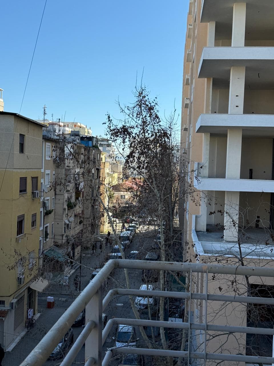 SHITET APARTAMENT 2+1 PRANE PALLATIT SPORTIT -DURRES. 4