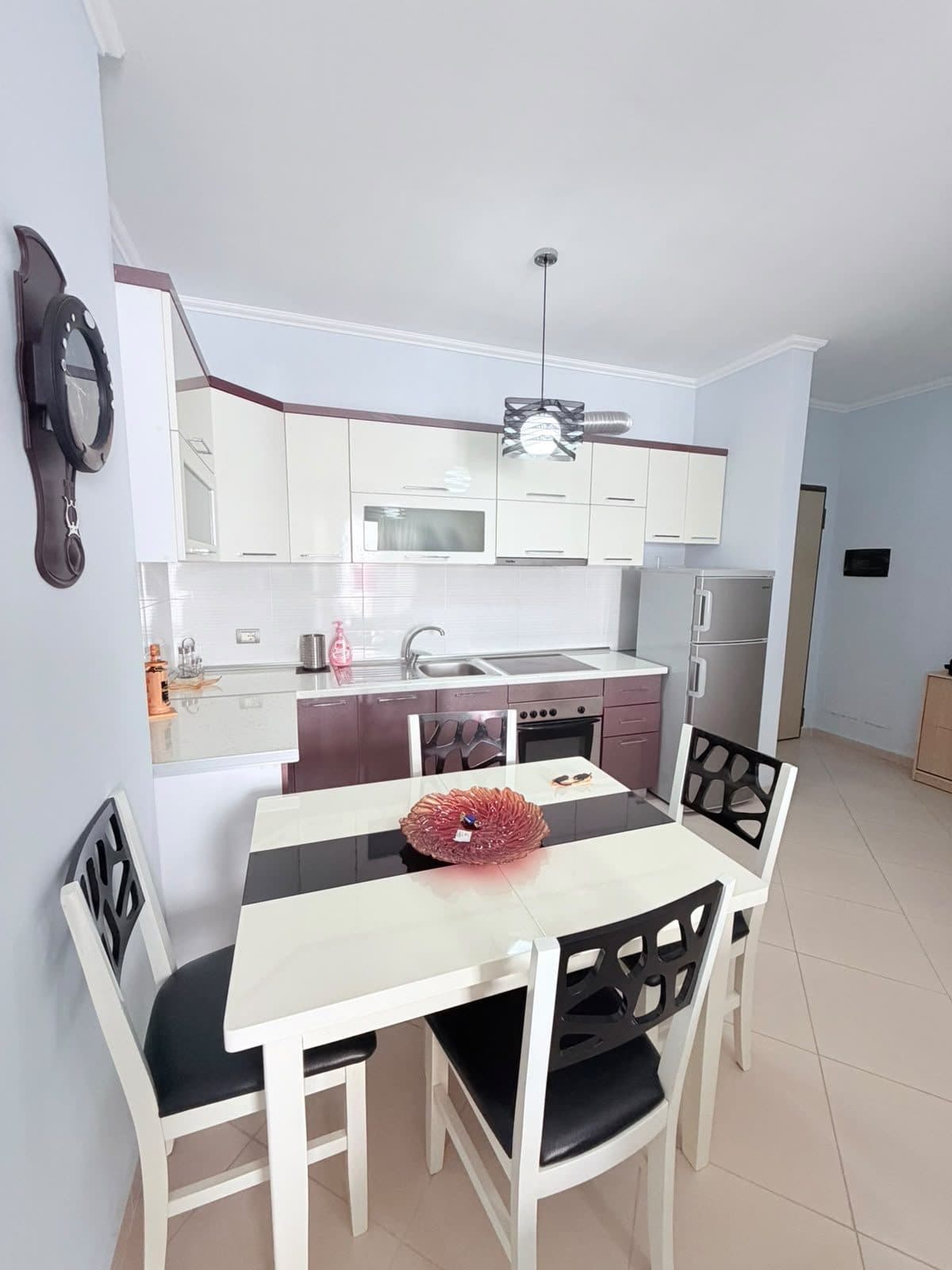 JEPET ME QERA APARTAMENT 1+1 PRANE KAZAZIT, DURRES 4