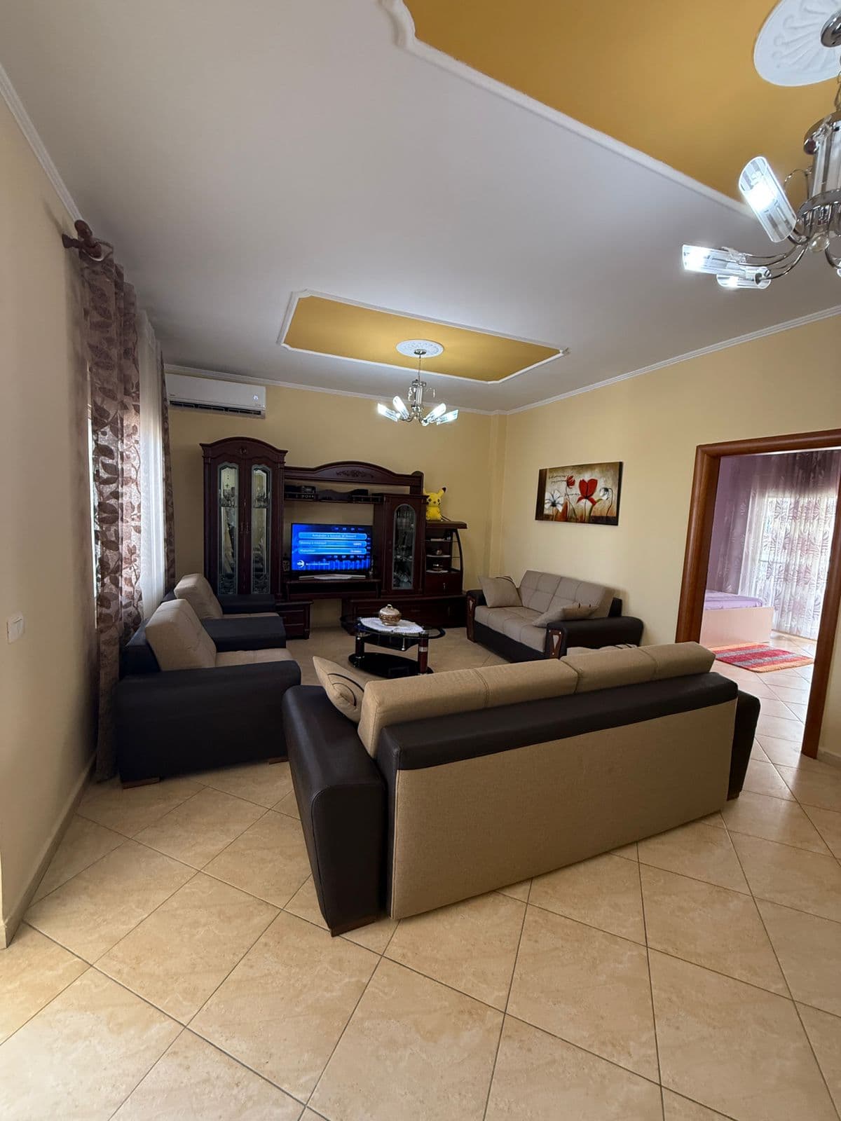 JEPET ME QERA APARTAMENT 2+1 ZONA PRANVERES DURRES 3