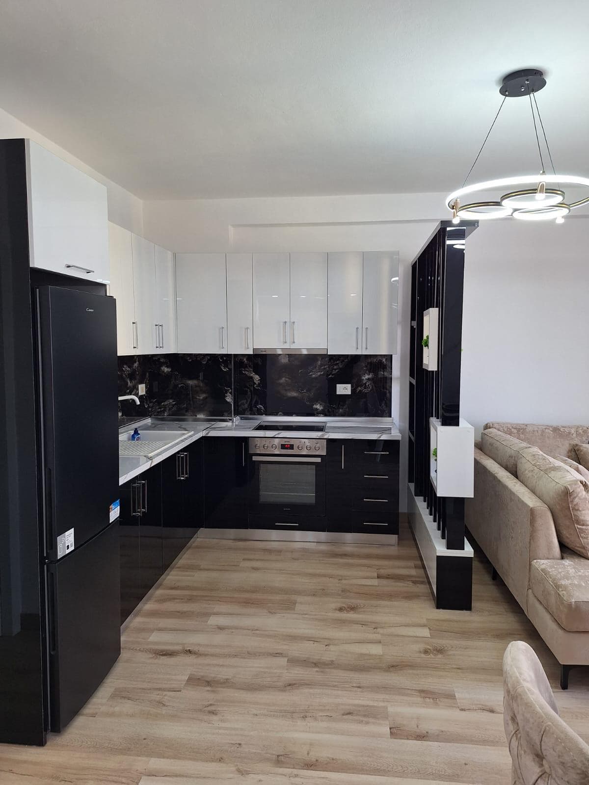 SHITET APARTAMENT 1+1 STACIONI ILIRIA, PLAZH, DURRES 4