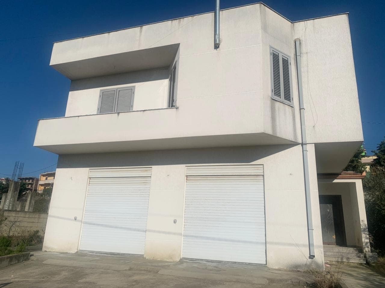 JEPET ME QERA VILE 2 KATESHE,ARAPAJ, DURRES.