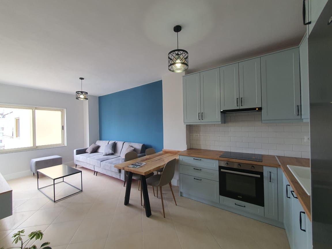 SHITET APARTAMENT 1+1 PRANE ISH FABRIKES SE BUKES,DURRES. 4