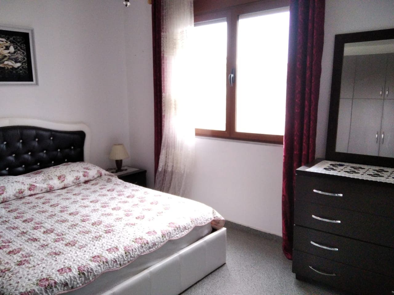 SHITET APARTAMENT 1+1 PRANE SHKOLLES BEDRIE BEBEZIQI RRUGA EGNATIA , DURRES . 3