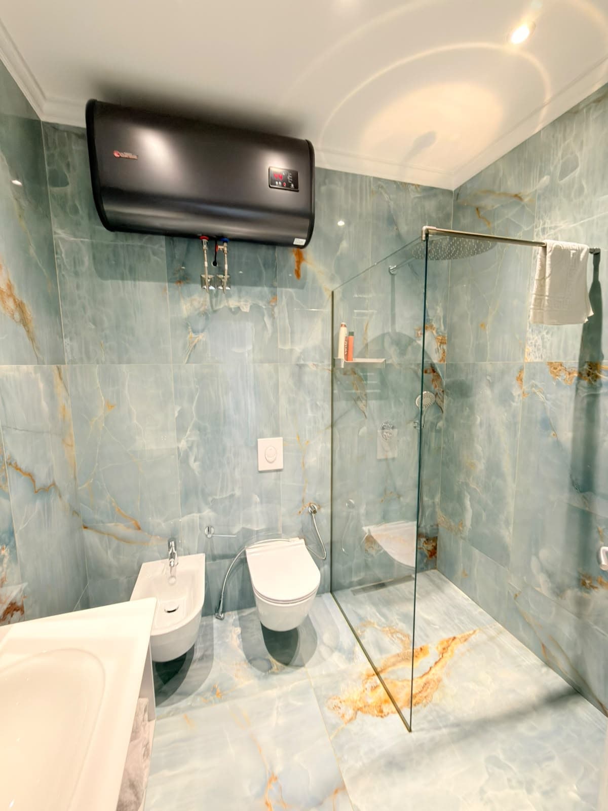 JEPET ME QERA APARTAMENT 1+1 PRANE BASHKISE, DURRES 2