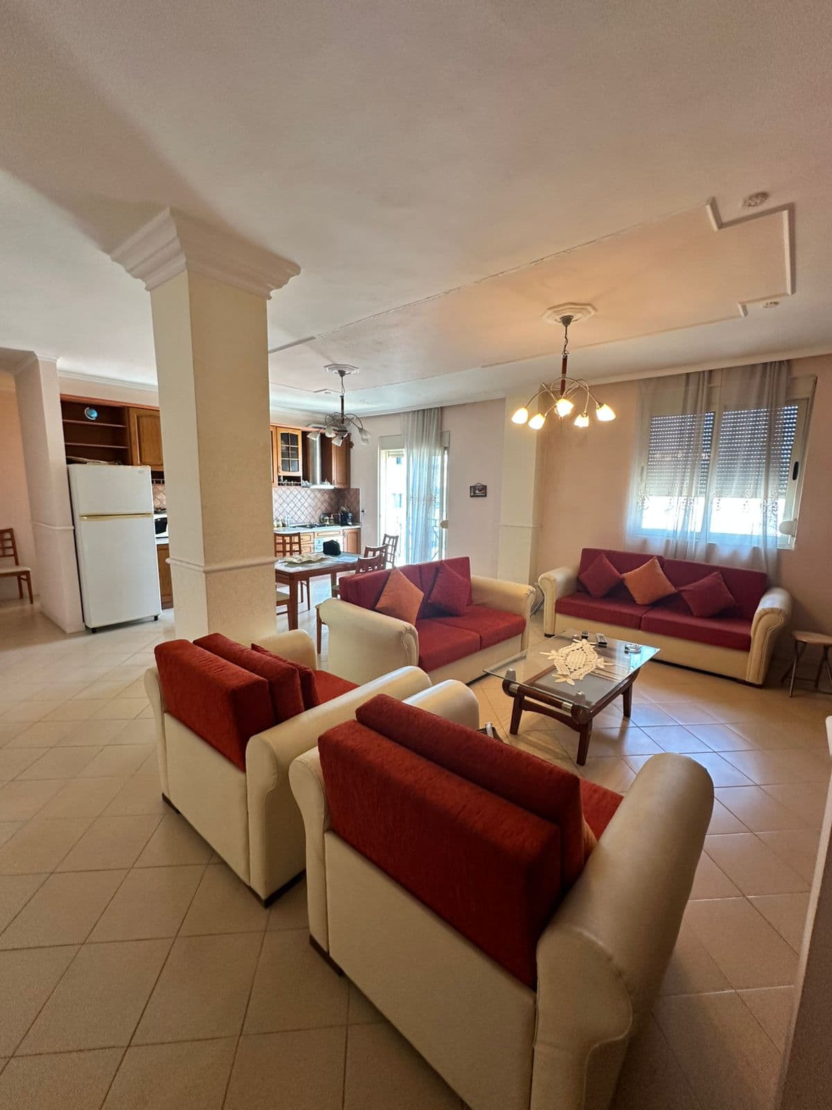 OKAZION.SHITET APARTAMENT 2+1 PRANE QENDRES FLAGSHIP CENTER. 2