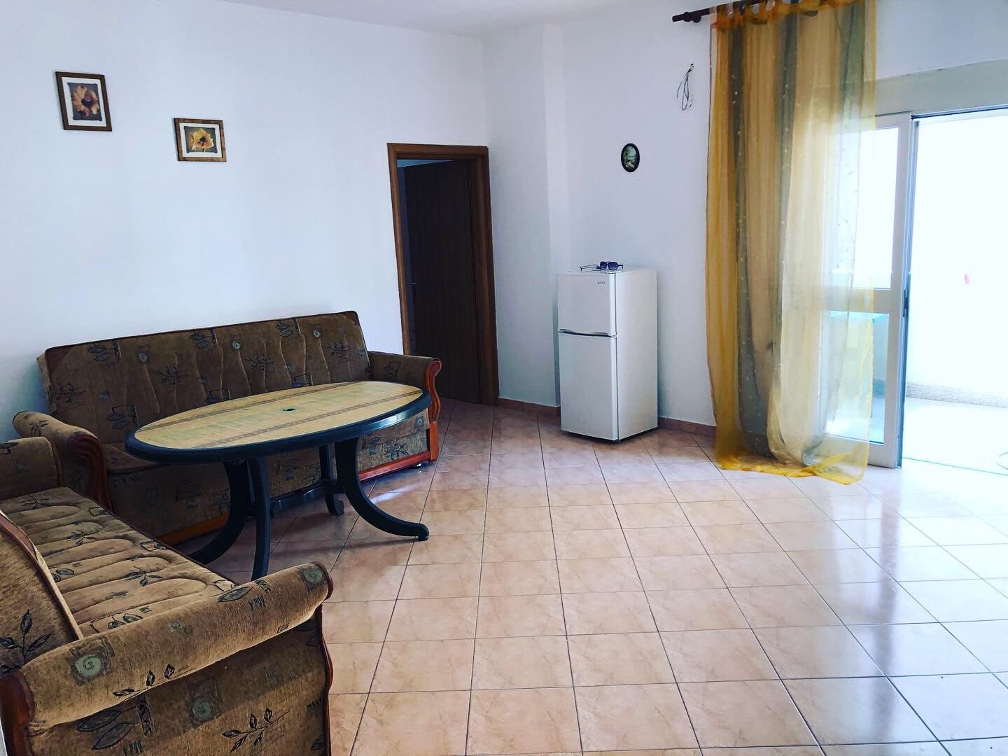 SHITET APARTAMENT 1+1 PRANE PELIKANIT PLAZH ,DURRES! 3