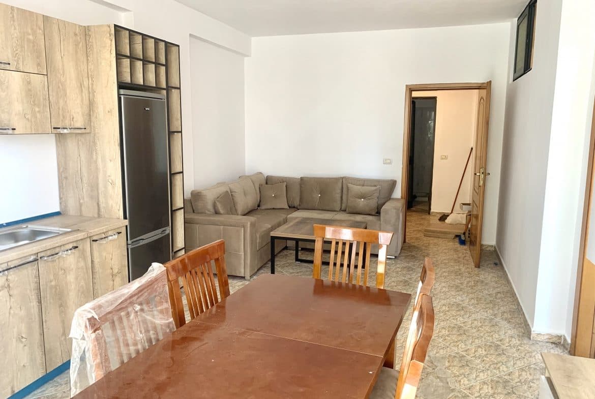 SHITET APARTAMENT 2+1 PRAN KAZAZIT,DURRES! 2