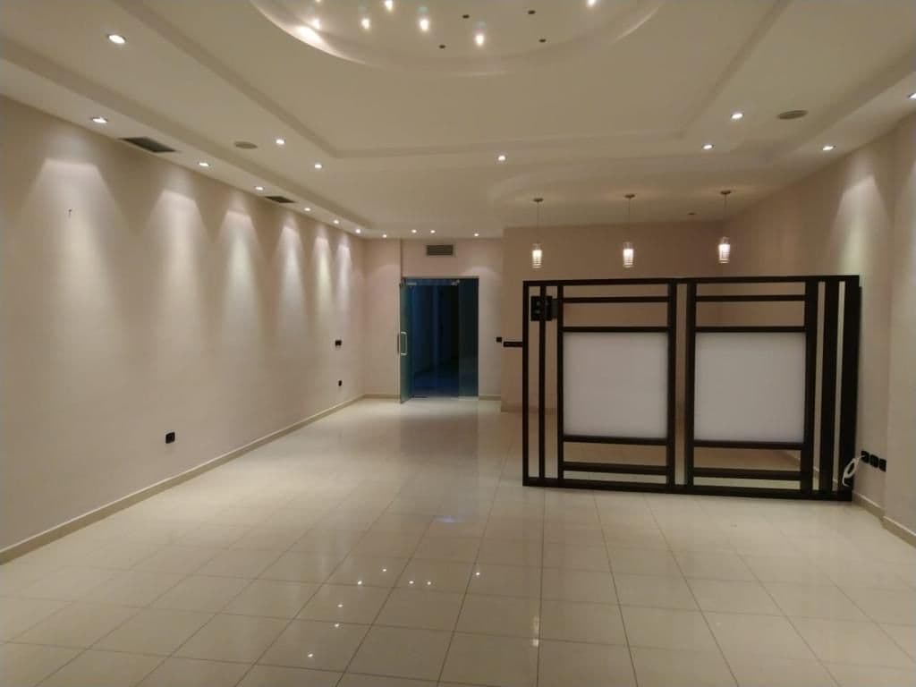 JEPET ME QERA AMBIENT BIZNESI PRANE PORTIT.DURRES . 2