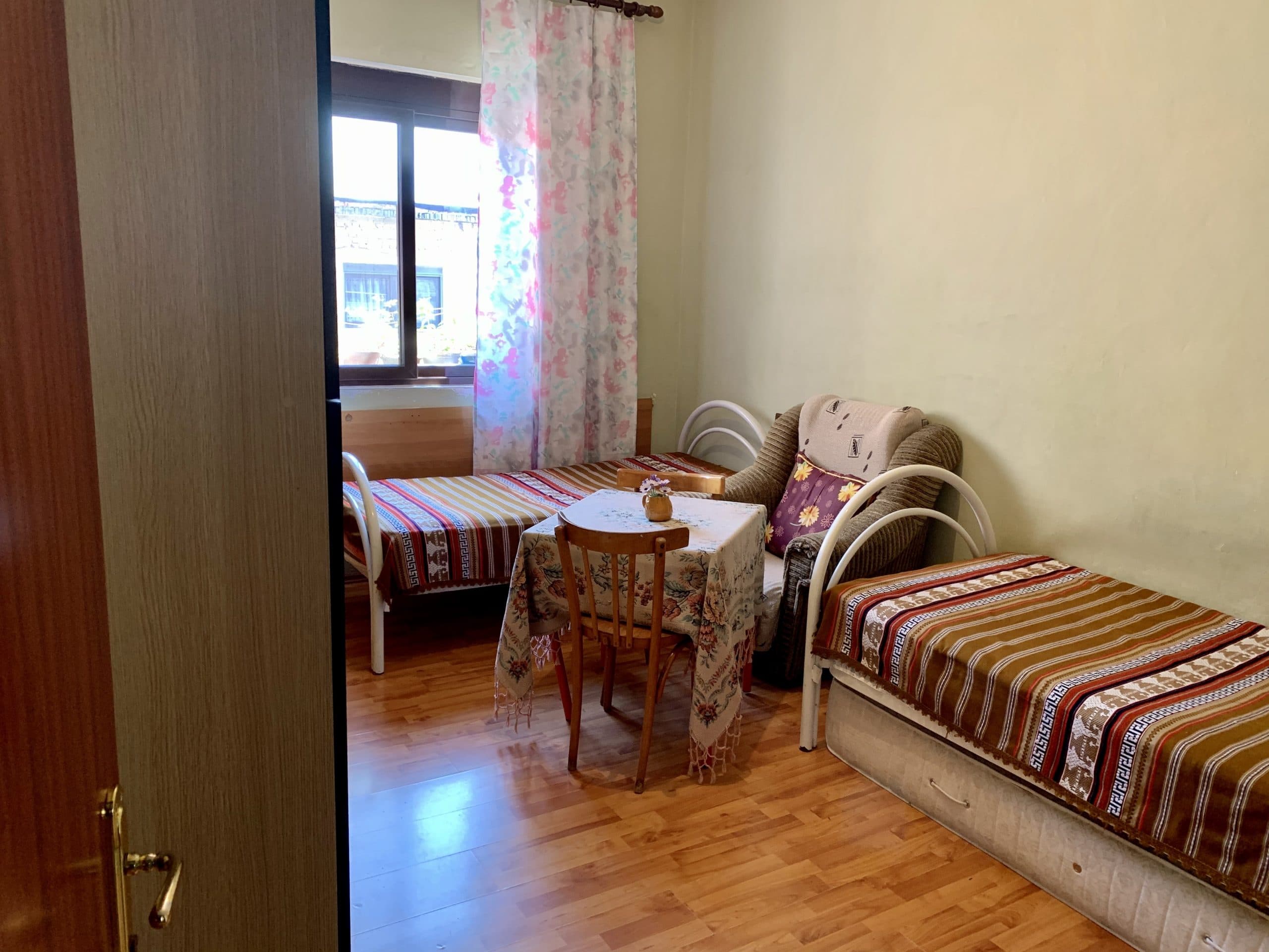 SHITET APARTAMENT 1+1 PRANE SPITALIT,DURRES! 3