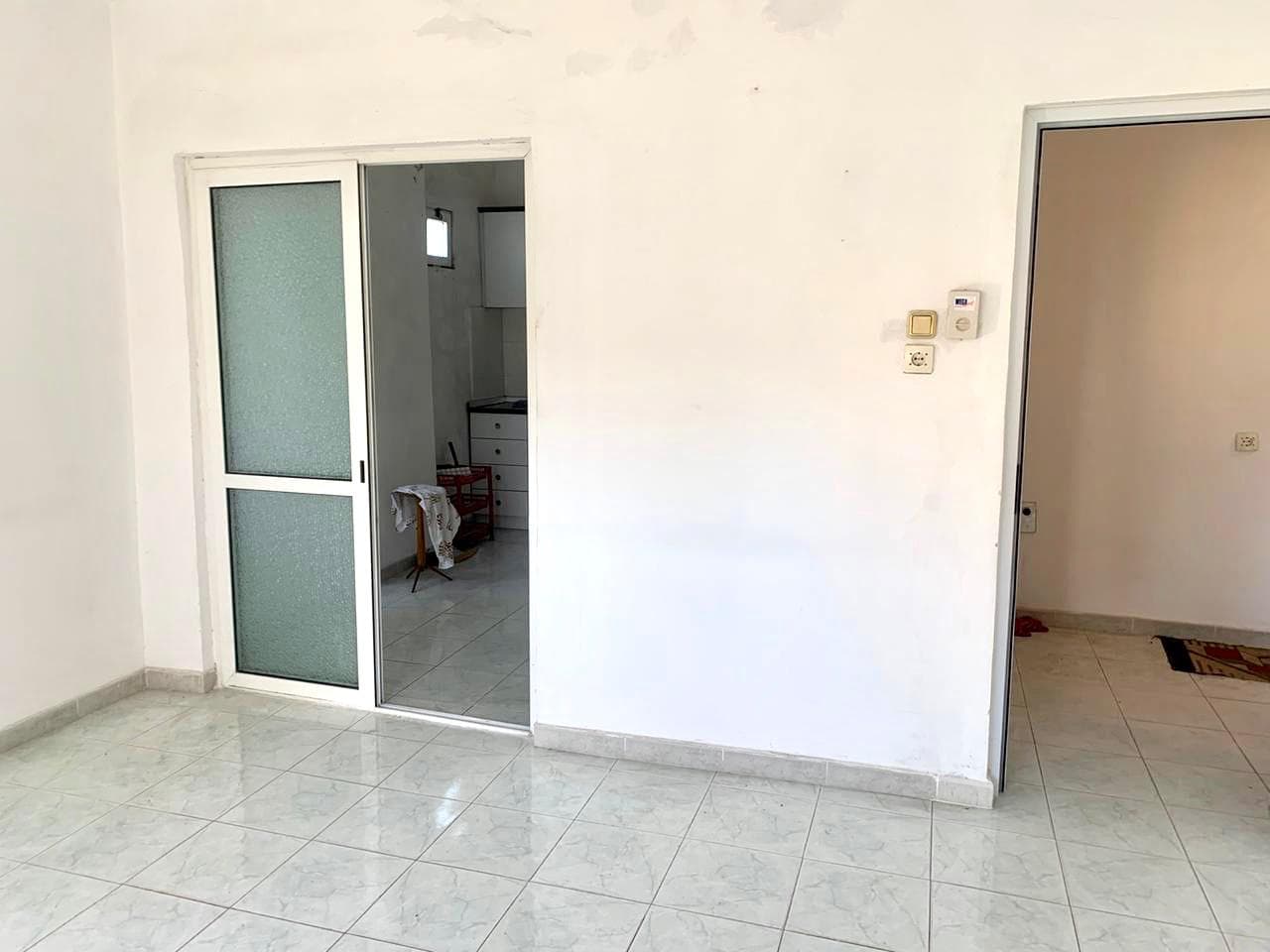 SHITET APARTAMENT 1+1, PRANE DEGES POLICISE, DURRES. 3