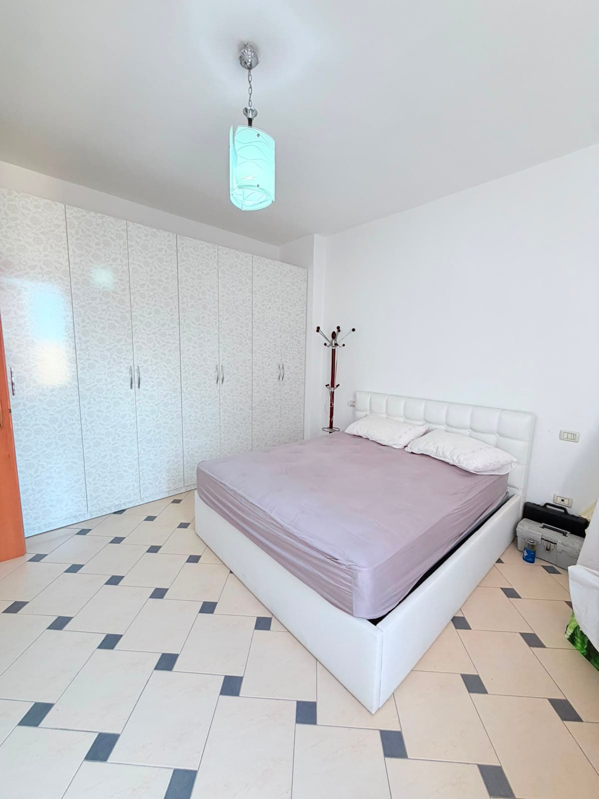 JEPET ME QERA APARTAMENT 2+1+2 PRANE GJYKATES, DURRES 4