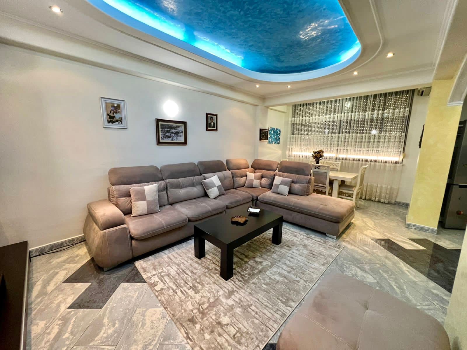 SHITET APARTAMENT 2+1 PRANE STADIUMIT, DURRES. 2