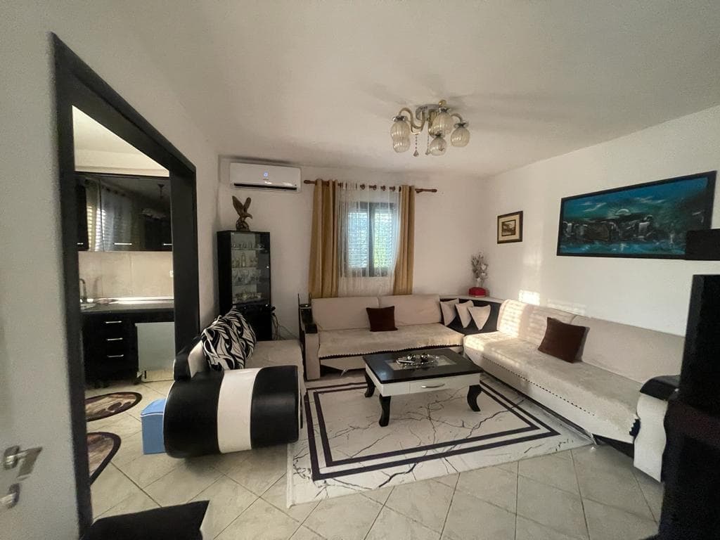 SHITET SHTEPI PRIVATE PRANE KODRES SE KUAJVE,DURRES . 2