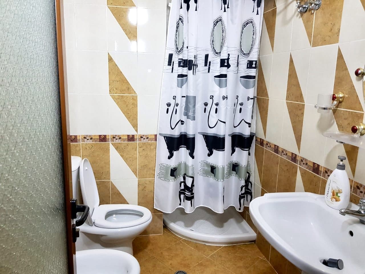 JEPET ME QERA GARSIONERE NE PLAZH,DURRES! 4