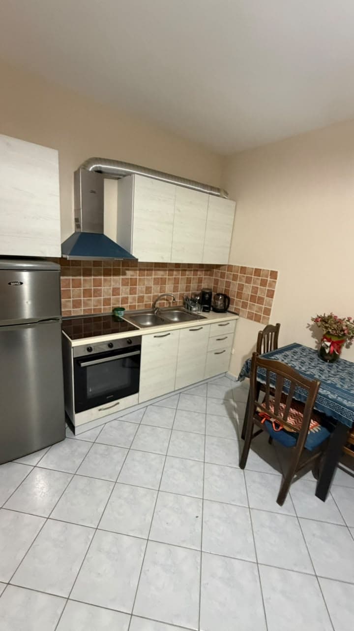 JEPET ME QERA APARTAMENT 1+1 STACIONI I PARE PLAZH, DURRES 3