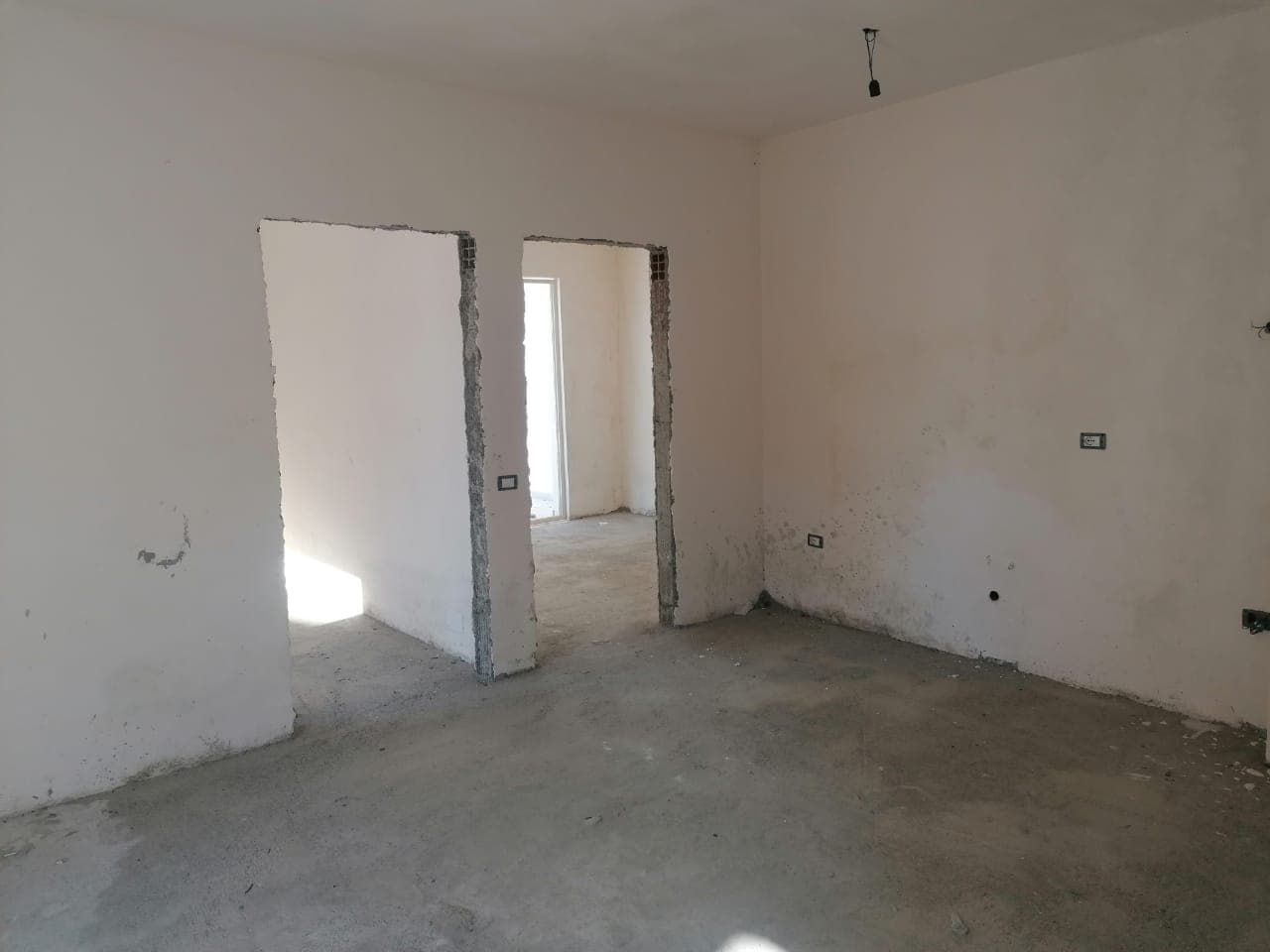 SHITEN APARTAMENTE 1+1 DHE 2+1 PRANE HOTEL FLORIDES, PLAZH ,DURRES. 3