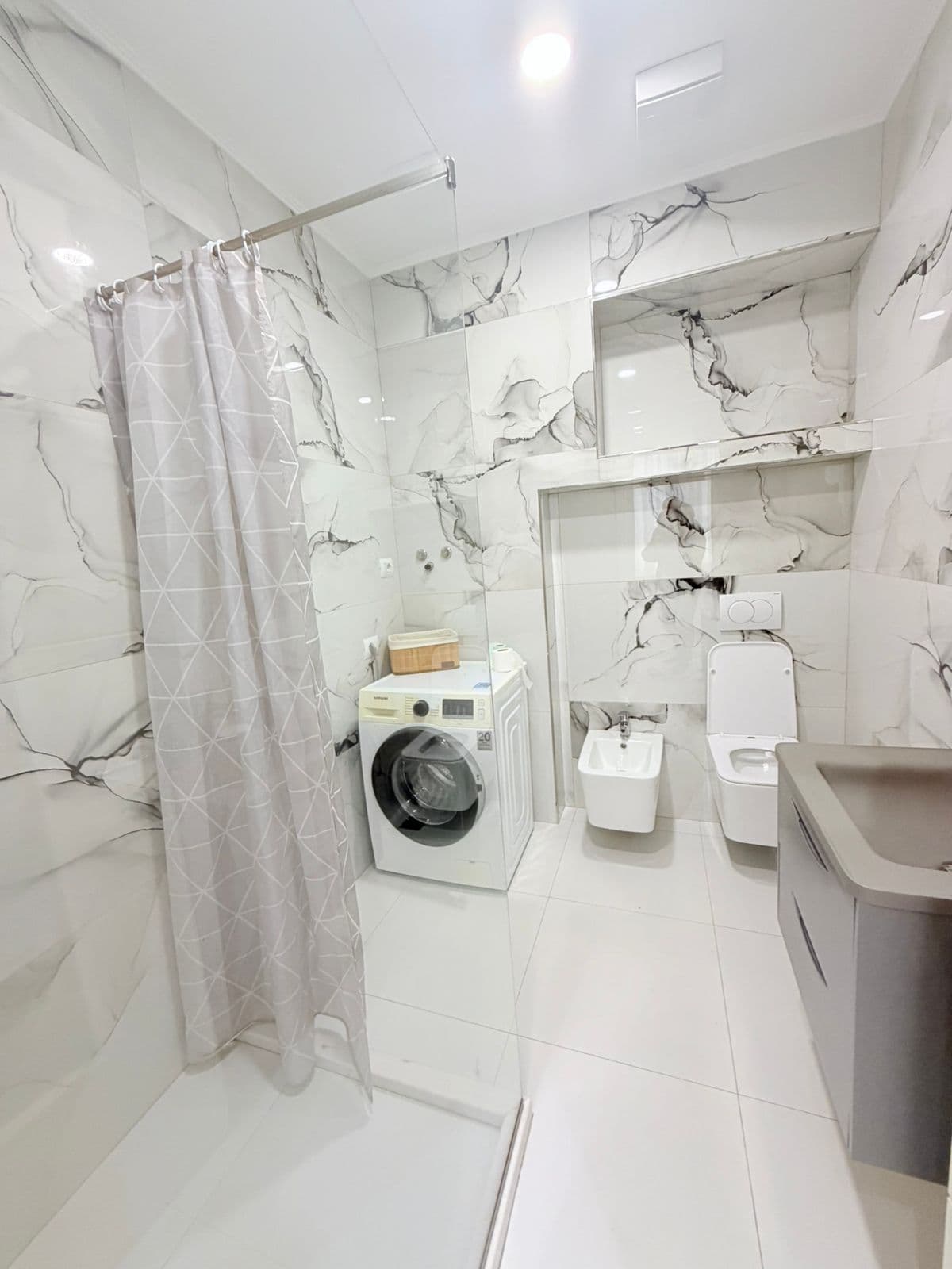 JEPET ME QERA APARTAMENT 1+1 POSTA DURRES