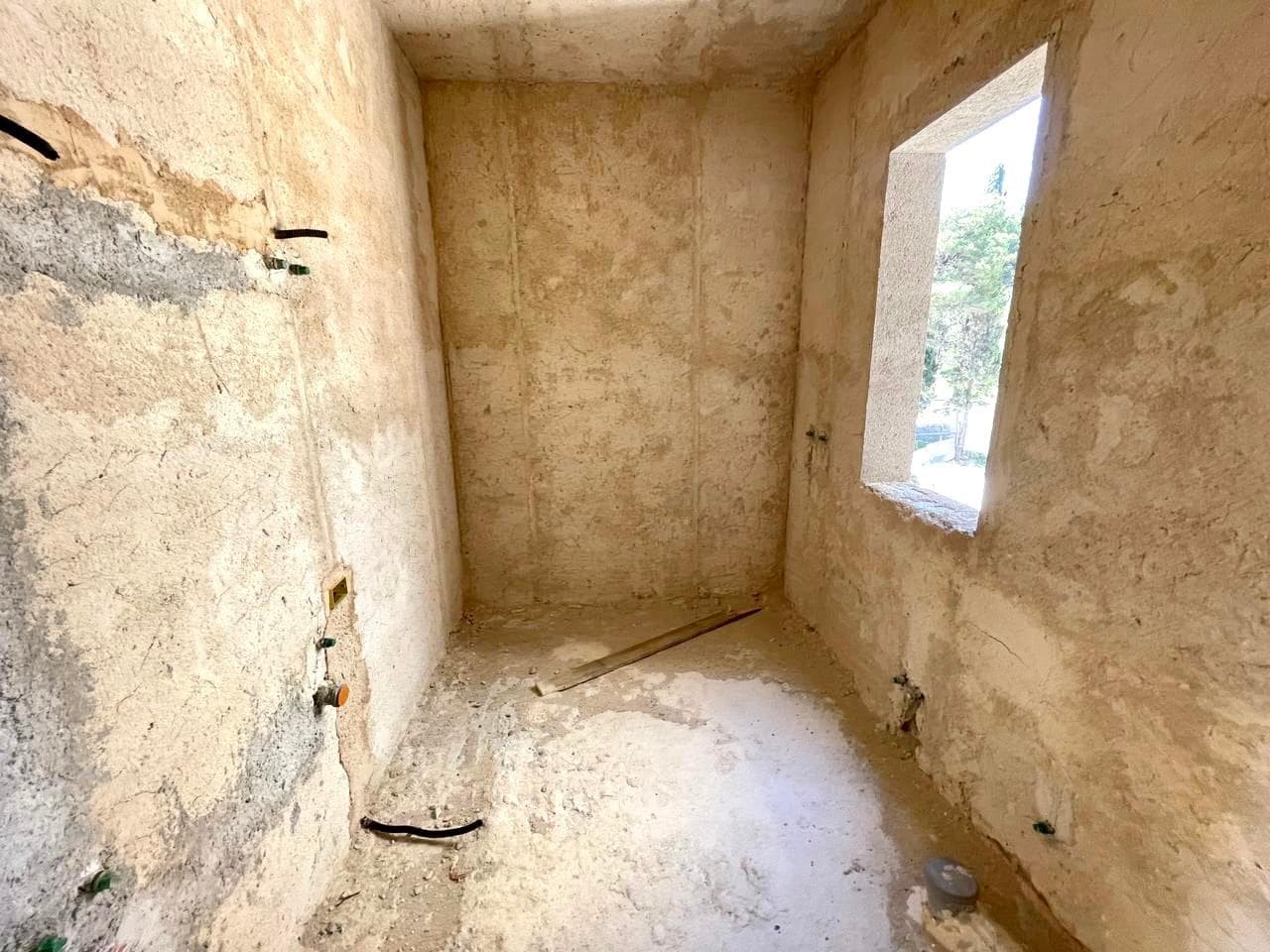 SHITET APARTAMENT 2+1 ME PAMJE NGA DETI, VILA E ZOGUT, DURRES. 4