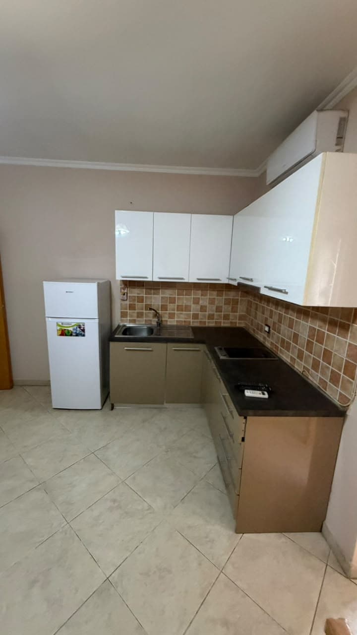 JEPET ME QERA APARTAMENT 1+1 STACIONI I PARE PLAZH, DURRES 2