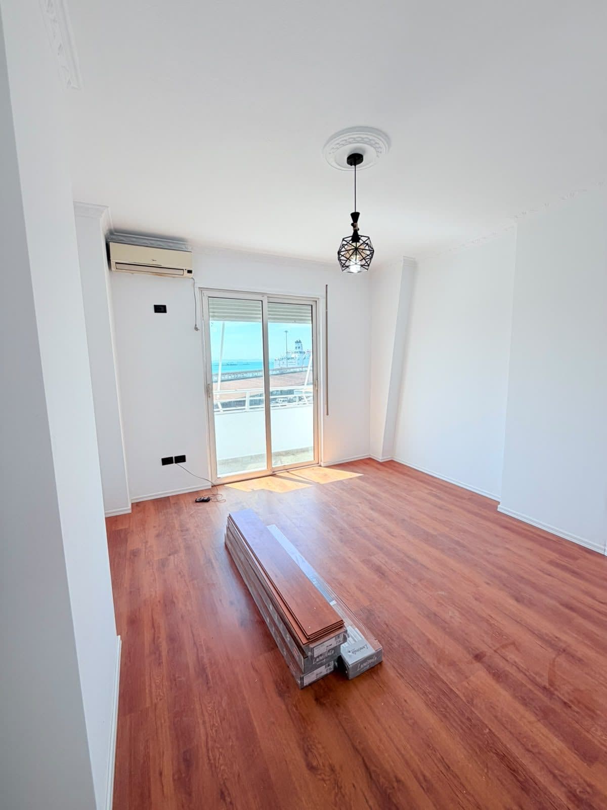 SHITET APARTAMENT 3+1+2 RRUGA E RE E PORTIT, DURRES 4