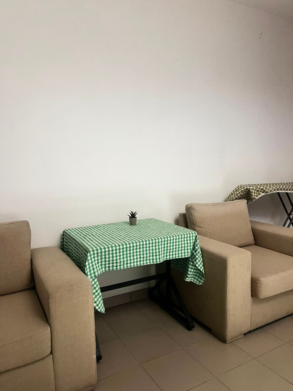 JEPET ME QERA APARTAMENT 2+1 NE ZONEN E FRIGORIFERIT, PLAZH, DURRES 3