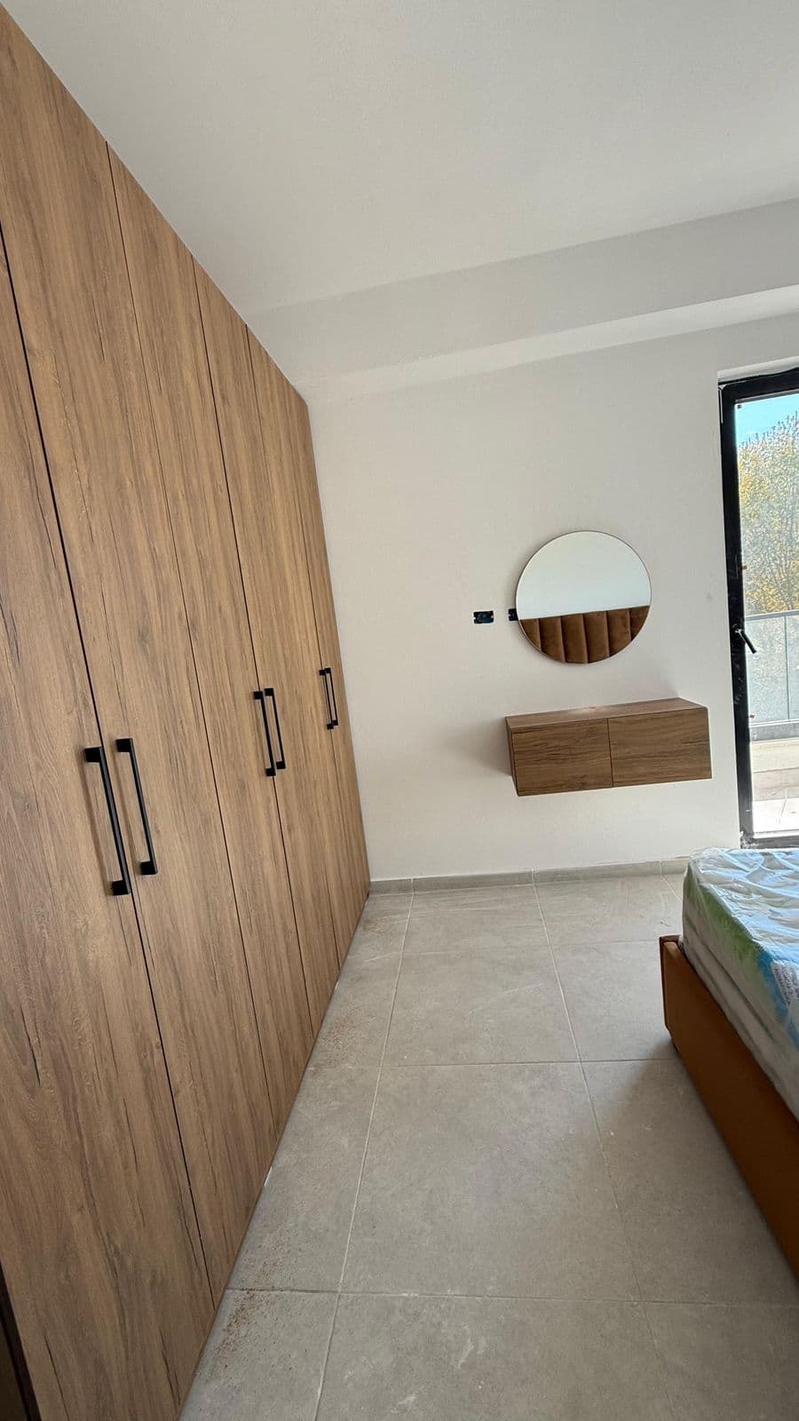 SHITET APARTAMENT 1+1 TEK PISHAT E BUTA,GOLEM 4