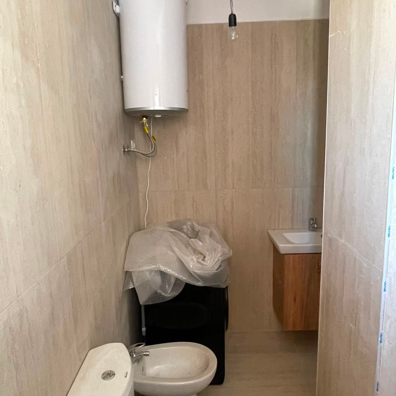 SHITET APARTAMENT 2+1 NE ZONEN E SPITALLES, DURRES 2