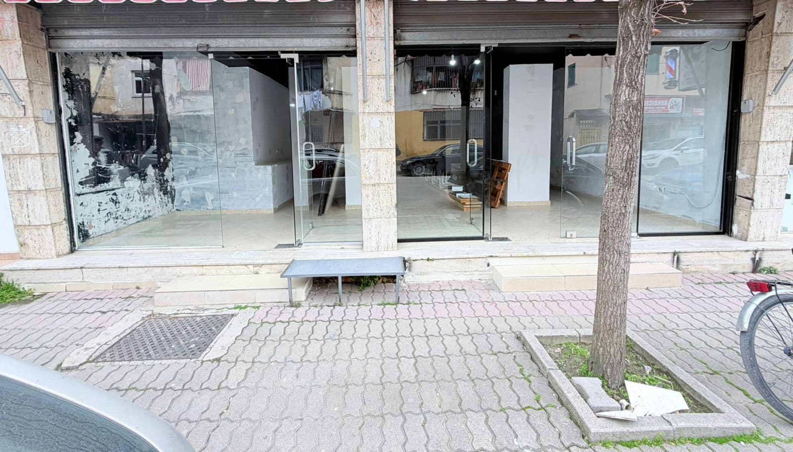 JEPET ME QERA AMBIENT BIZNESI ISH FABRIKA E BUKES,DURRES.