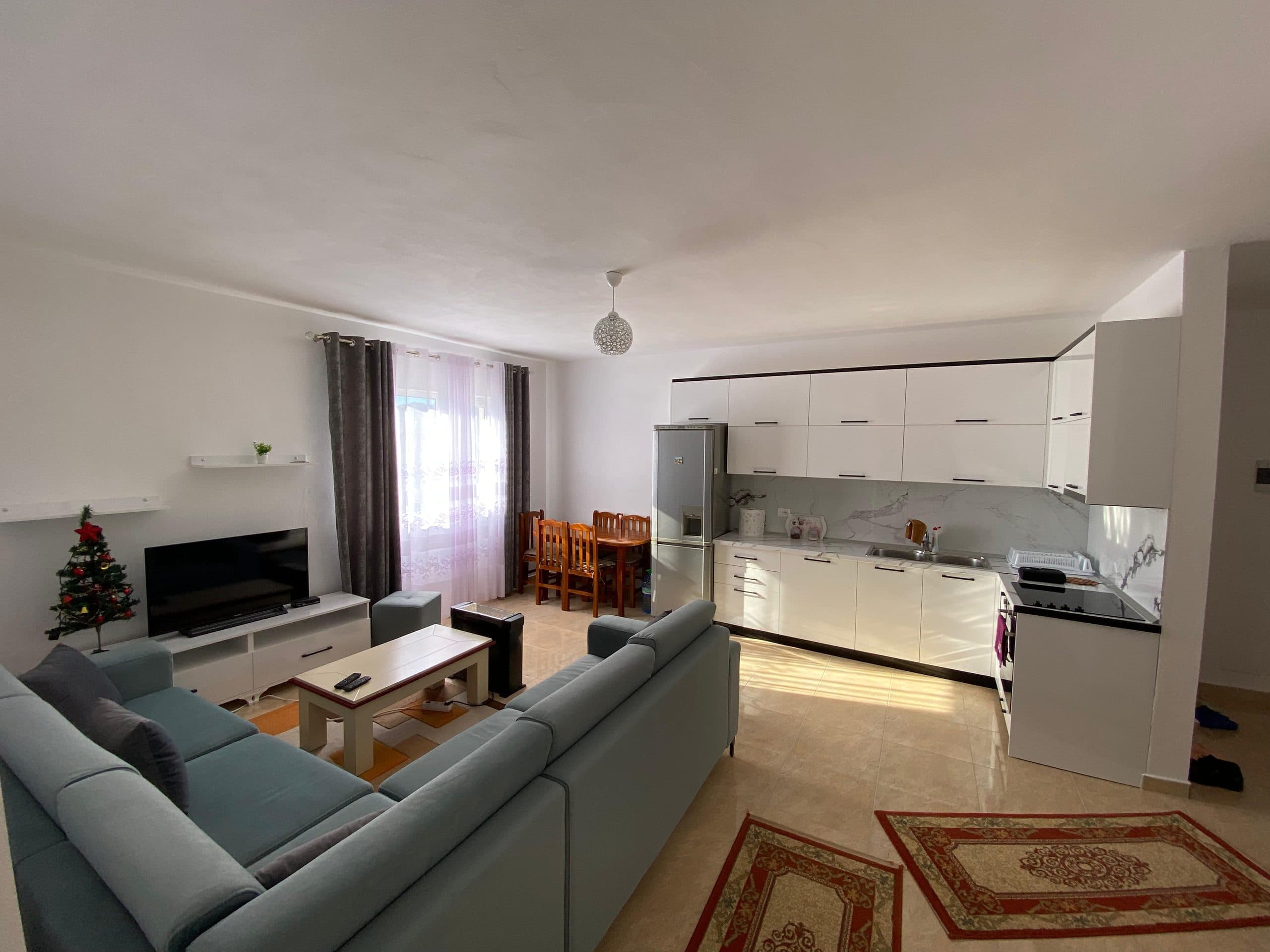 JEPET ME QERA APARTAMENT 2+1, FABRIKA MAKARONAVE, DURRES.