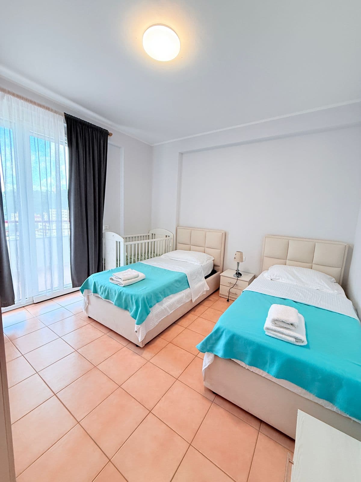 JEPET ME QERA APARTAMENT 2+1+2 VOLLGA DURRES 3