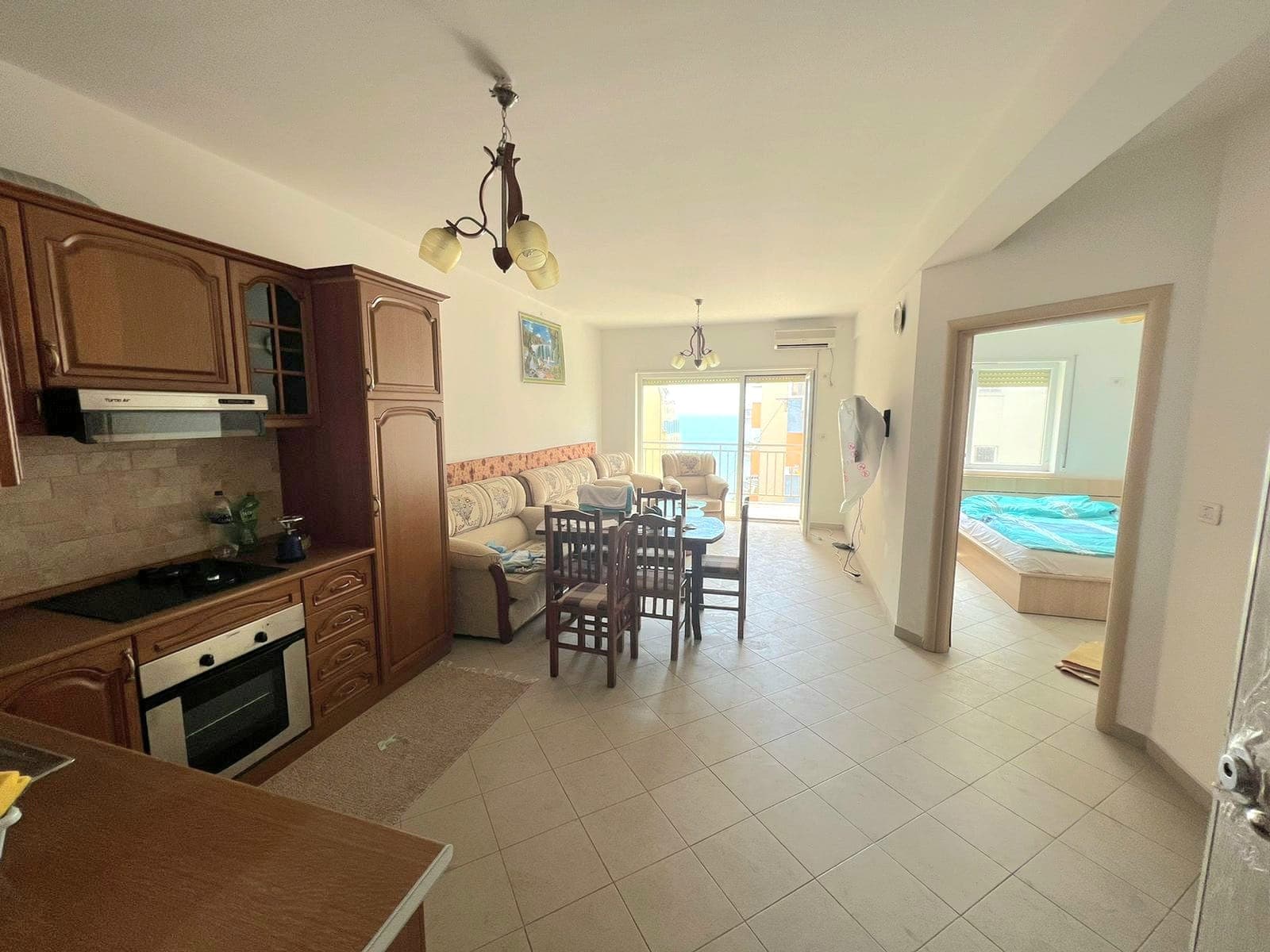 SHITET APARTAMENT 1+1 ME PAMJE NGA DETI,PRANE URES SE DAJLANIT,PLAZH,DURRES.
