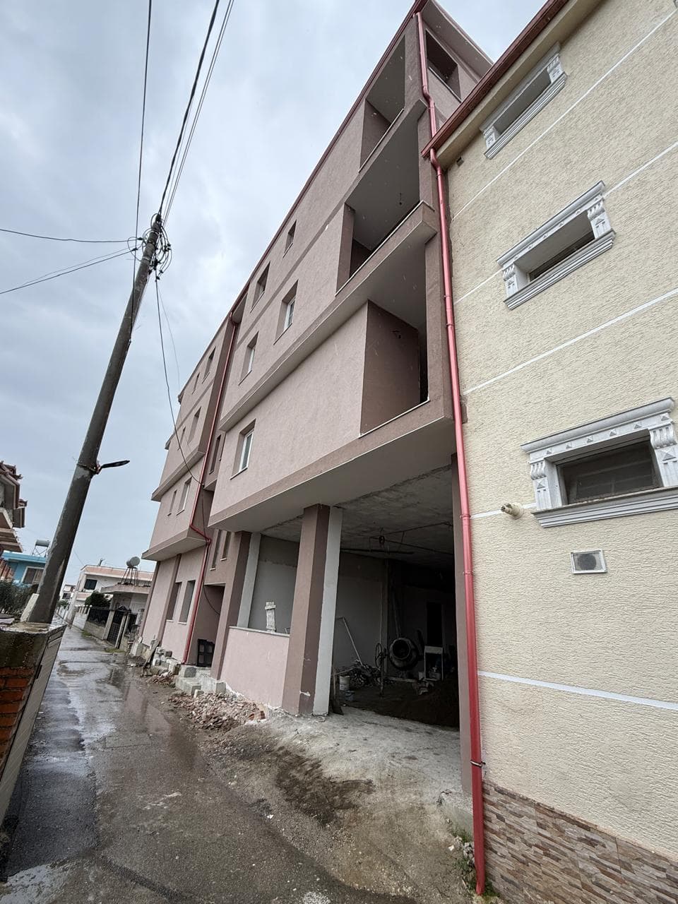 SHITEN APARTAMENTE 2+1 SPITALLE DURRES 3