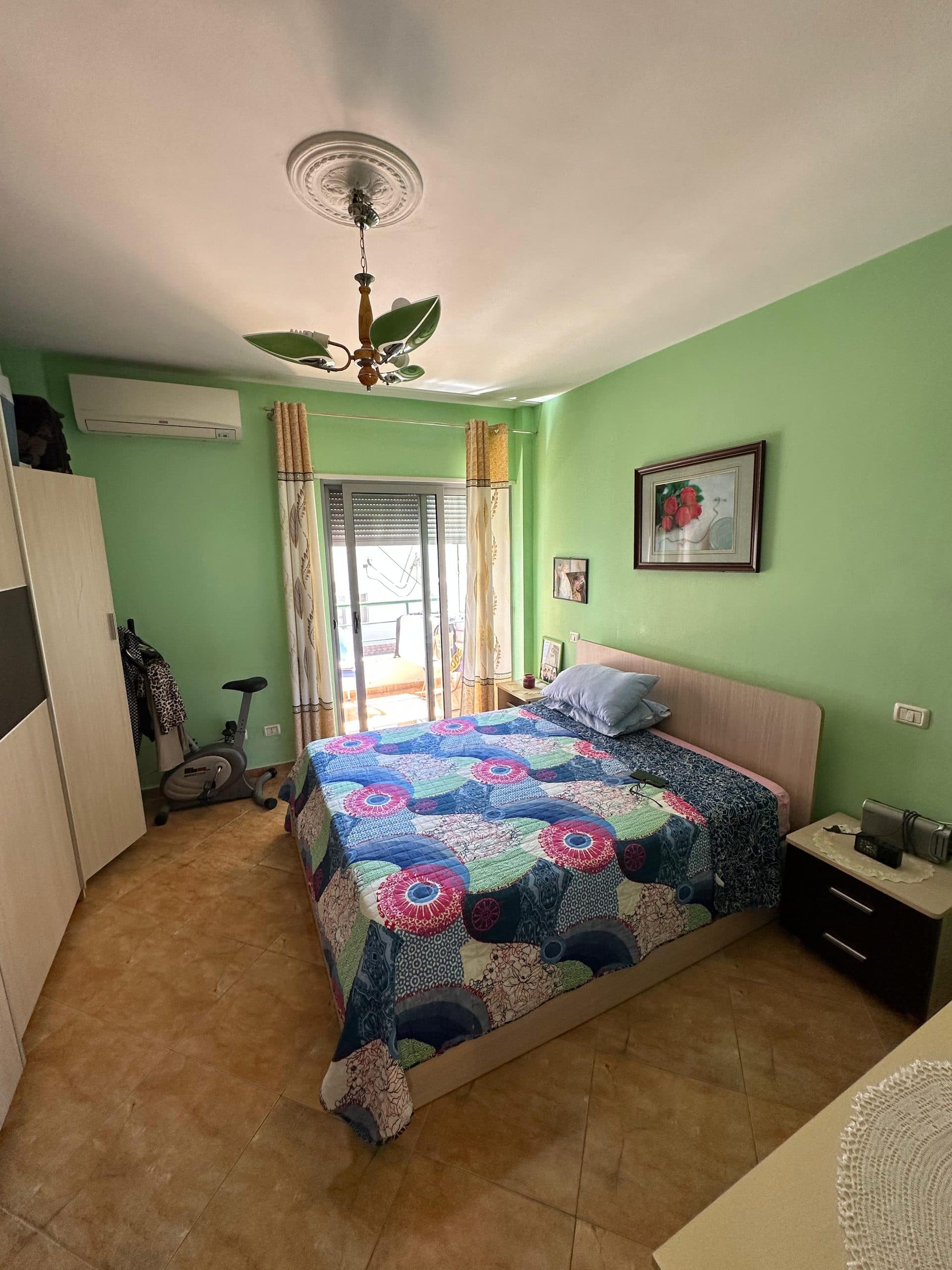 SHITET APARTAMENT 1+1+GARAZH, PRANE SHKOLLES EFTALI KOCI. 3