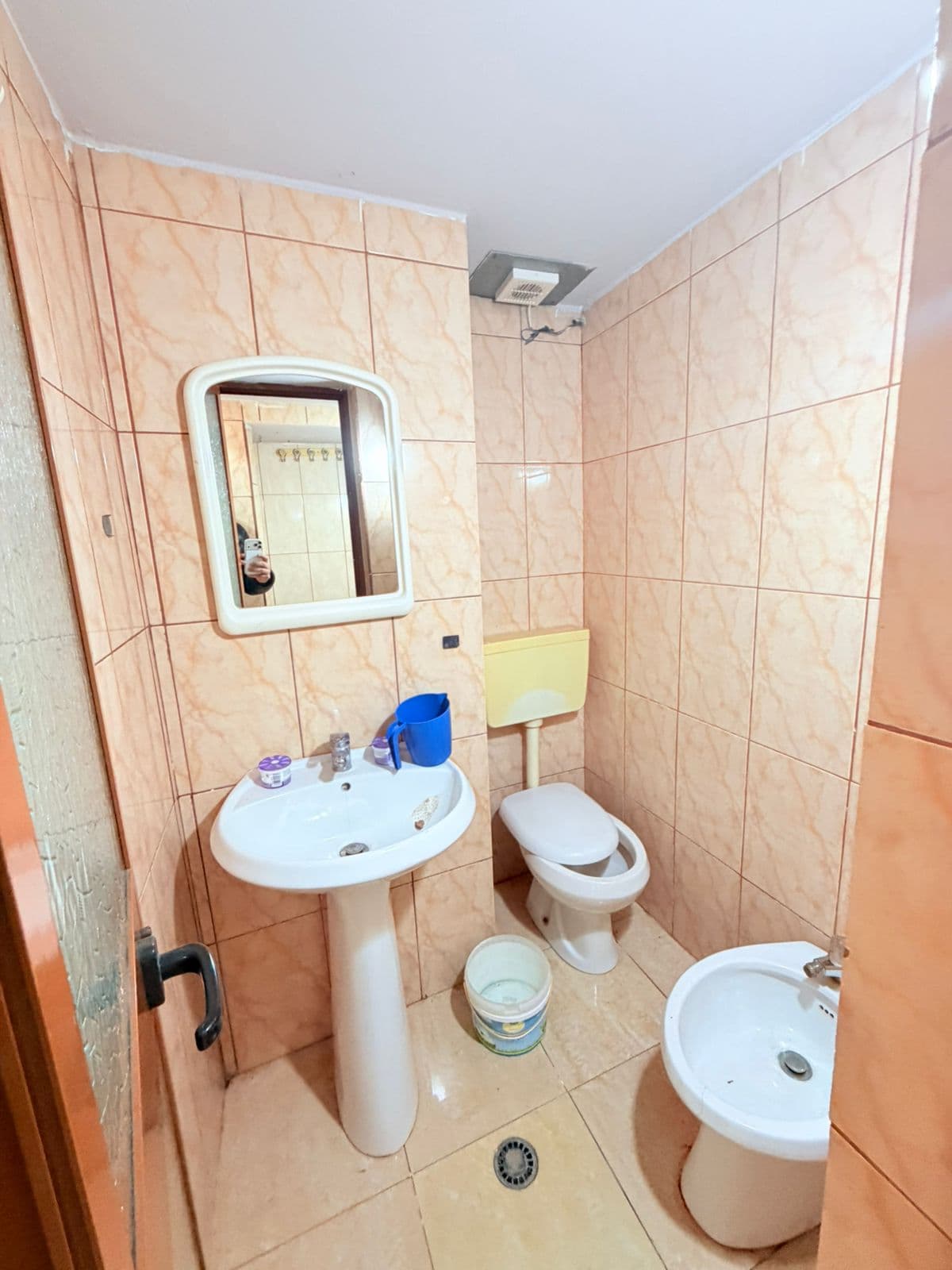JEPET ME QERA AMBIENT BIZNESI ISH FABRIKA BUKES, DURRES 3